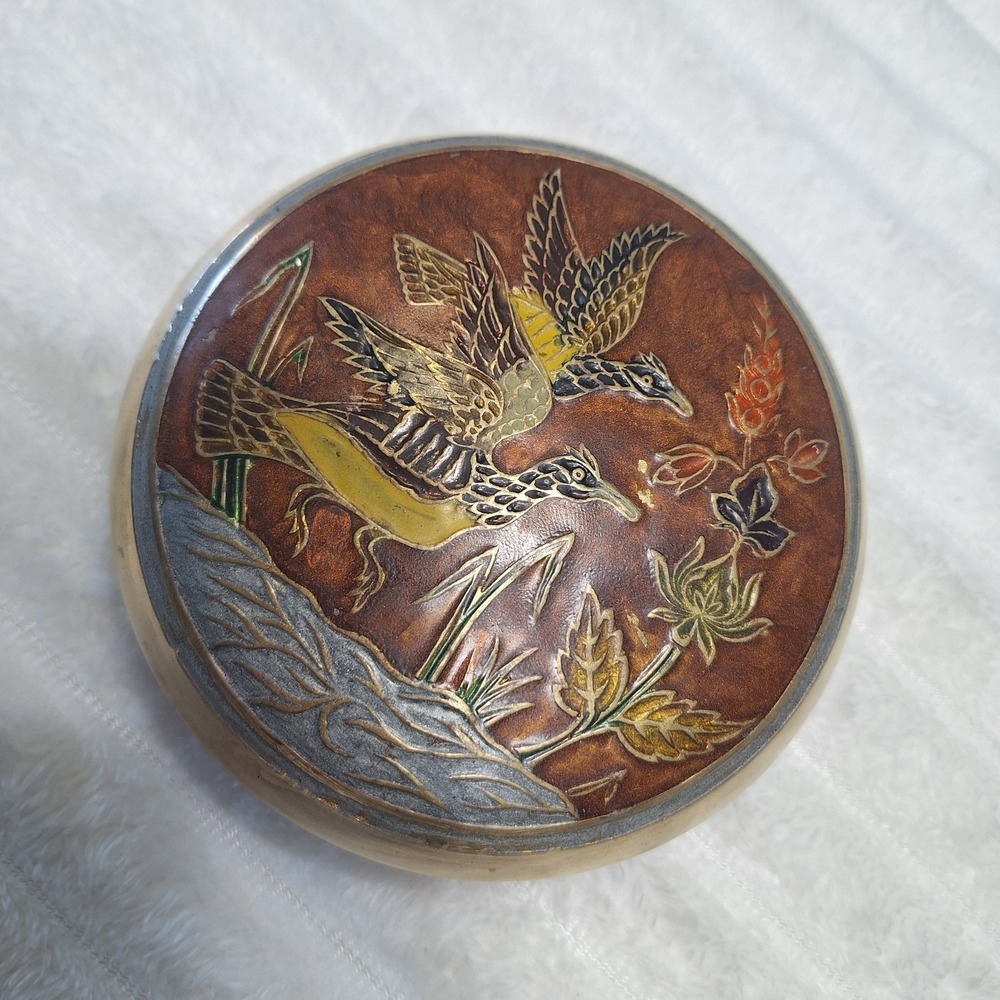 Vtg Enameled Brass Flying Ducks Trinket Box Round 5"x2" Pond Marsh Bird Hunting